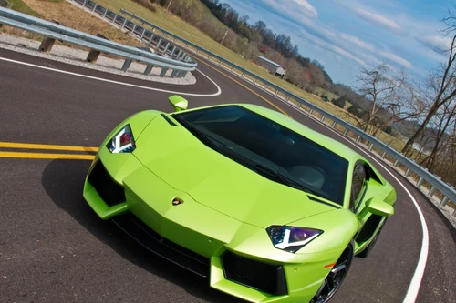 Muôn hình muôn vẻ rực rỡ sắc màu Lamborghini LP700-4 Aventador