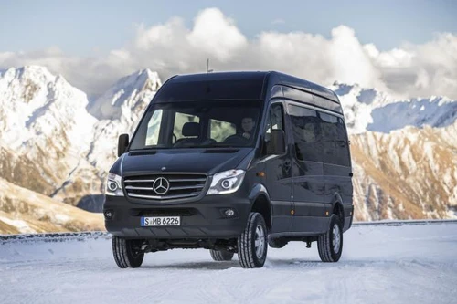 Mercedes Sprinter 4x4 mới: Khoẻ và tiện lợi hơn