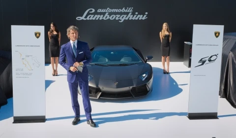 Siêu "bò" Lamborghini chuẩn bị sinh nhật 50 tuổi hoành tráng 