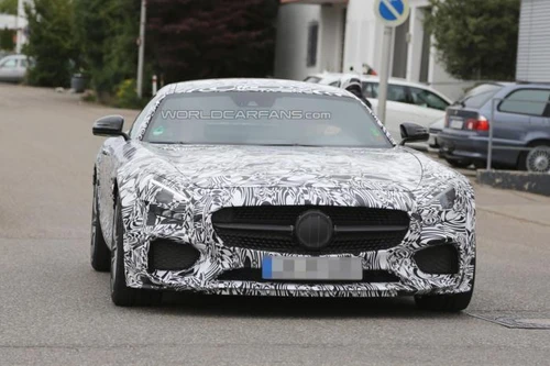 Xe thể thao Mercedes-AMG GT sẽ "hiện nguyên hình" vào ngày 9/9