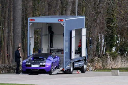 Lộ ảnh Bugatti Veyron Super Sports màu tím pha đen lạ mắt