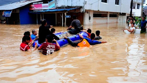 Indonesia: Lũ lớn làm 13 chết, 40.000 người phải rời bỏ nhà cửa 