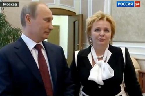 Tổng thống Nga Putin bất ngờ tuyên bố ly hôn 