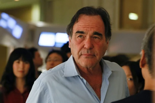 Đạo diễn đoạt giải Oscar làm phim về Edward Snowden