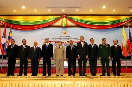 Nhật có thể bán vũ khí cho ASEAN để đề phòng Trung Quốc