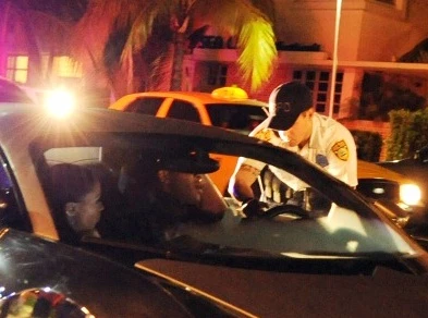 Bugatti Veyron của Flo Rida bị cảnh sát "sờ gáy"