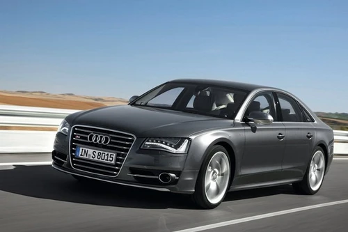 Trải nghiệm cùng Audi S8 phiên bản 2013