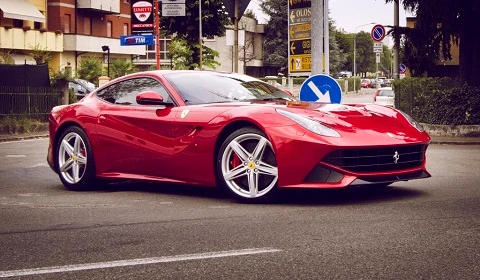Siêu xe Ferrari được bán đấu giá gây quỹ cứu trợ