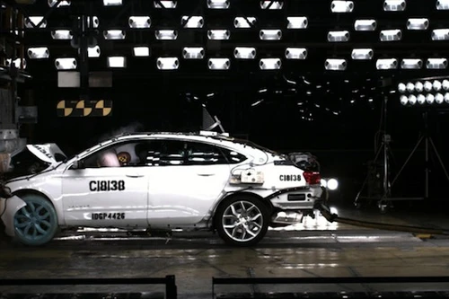 Chevrolet Impala 2014 đạt 5 sao về độ an toàn