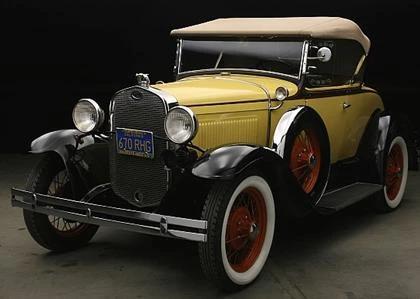 Tìm lại chiếc xe cổ bị đánh cắp tại viện bảo tàng