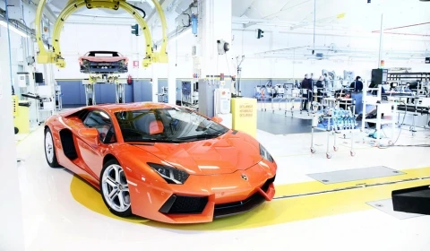 Lamborghini "trở lại" sau chuỗi động đất tại Ý