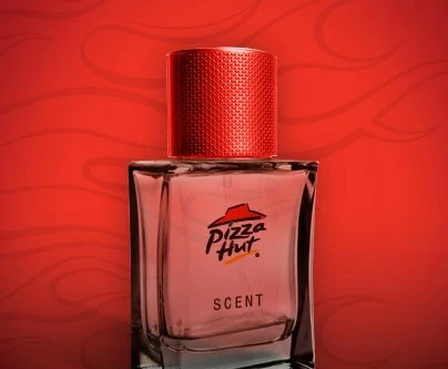 Nước hoa mang mùi bánh pizza của thương hiệu Pizza Hut