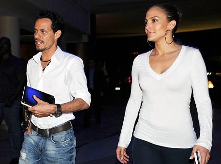 J.Lo bối rối khi gặp lại chồng cũ