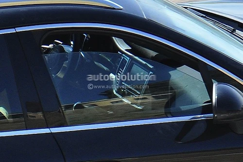 Porsche Macan bị săm soi nội thất 