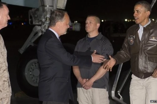 Tổng thống Obama bất ngờ đến thăm binh lính Mỹ ở Afghanistan