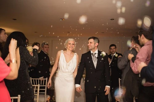 Cặp đôi biến sinh nhật thành lễ thành hôn chính thức