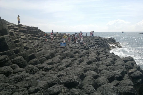 Khách du lịch đến Phú Yên tăng đột biến trong dịp lễ 