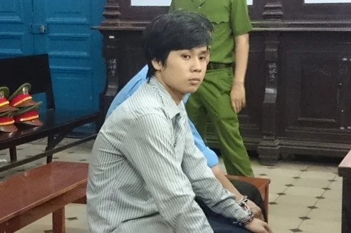 Vừa ra tù đã đâm chết hàng xóm vì bênh cậu ruột