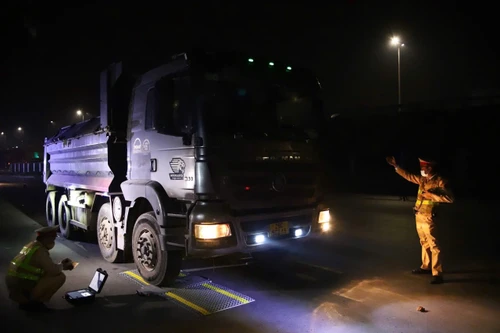 Hà Nội: Vi phạm liên quan xe chở quá tải giảm mạnh sau 2 tháng cao điểm