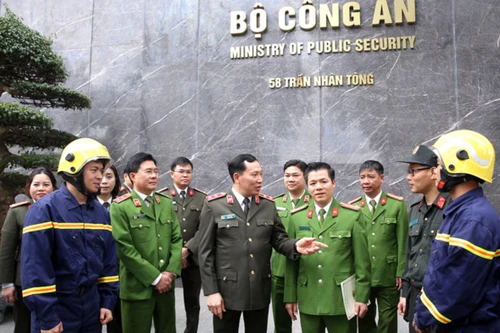 Bộ Công an xuất quân cứu nạn, cứu hộ tại Myanmar: “Giúp bạn như giúp mình”