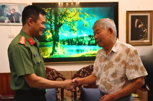 Biết ơn, tri ân những nhân chứng sống của thời kỳ kháng chiến gian khổ