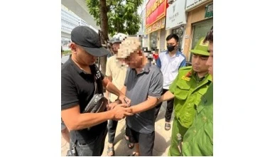 Cảnh sát 113 xử lý đối tượng dùng tuýp sắt hành hung người dân sau va chạm giao thông 