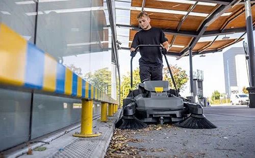 Những thông tin cần biết về xe quét rác Kaercher