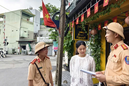 Bảo đảm an toàn đường sắt cho các em học sinh