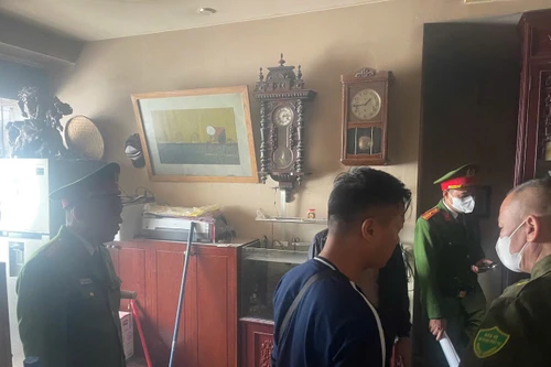 Đang say sưa giấc ngủ, thiếu niên 16 tuổi được cứu thoát khỏi đám cháy