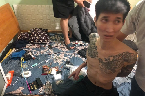 Bắt ổ nhóm phạm tội về ma túy trong khu căn hộ cao cấp ở Gia Lâm, thu nhiều súng đạn