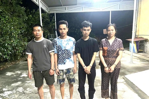 Cô gái trẻ trong ổ nhóm tổ chức sử dụng ma tuý, tàng trữ vũ khí quân dụng