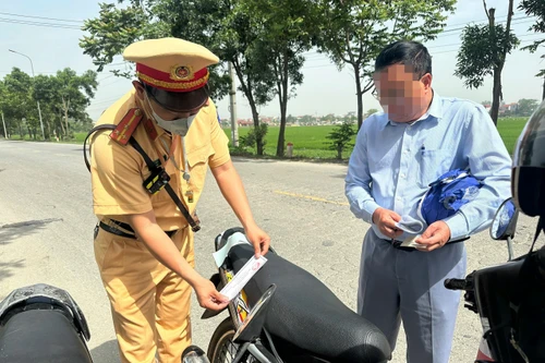 Phát huy hiệu quả công tác phối hợp với Công an cấp xã bảo đảm trật tự an toàn giao thông