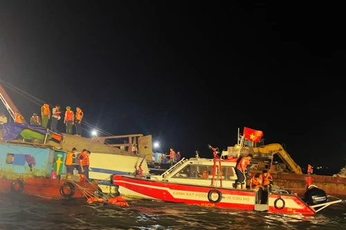 Vụ lật tàu du lịch trên vịnh Hạ Long: Đã tìm thấy 38 người