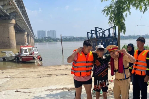 Áp lực cuộc sống nam thanh niên nảy sinh ý định tiêu cực 