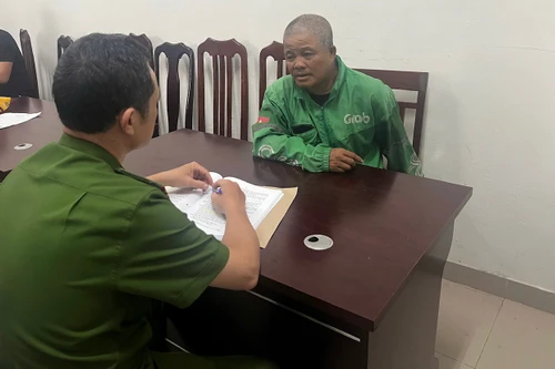 Thu nhập ‘ngoài luồng’ của người đàn ông có tiền án về tội môi giới mại dâm