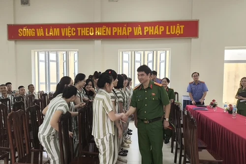 “Ngày về” của 89 phạm nhân tại Trại tạm giam số 2