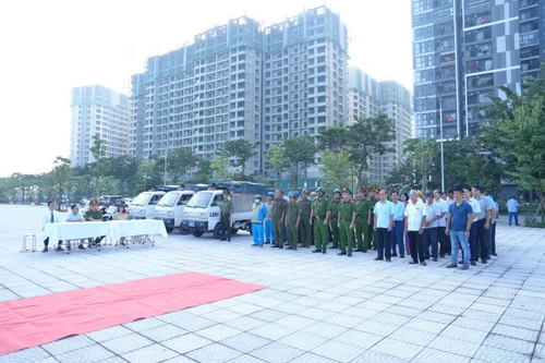 Giữ 'diện mạo' sạch để chào mừng kỷ niệm 71 năm Ngày Giải phóng Thủ đô