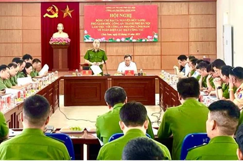 Đẩy mạnh chuyển đổi số, ứng dụng công nghệ thông tin vào các lĩnh vực công tác