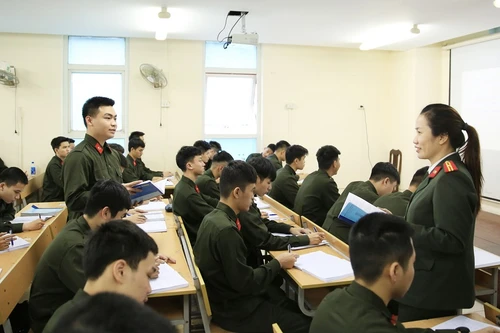 Công an Hà Nội chú trọng nâng cao hiệu quả đào tạo, bồi dưỡng cán bộ tại Công an các đơn vị, địa phương