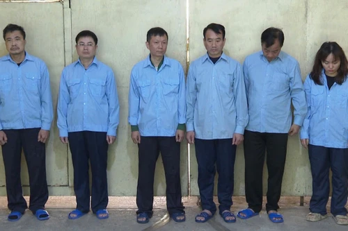 Bắt 6 cán bộ quận, phường ở Hà Nội nhận hối lộ để 'bảo kê' cho công trình xây dựng sai phạm