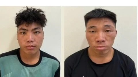 Màn kịch đồi bại của 2 gã trai trong cuộc rượu