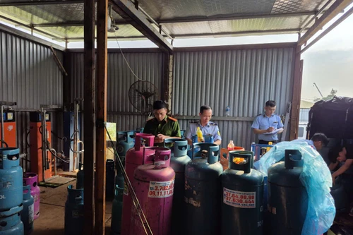 Phá liên tiếp những cơ sơ vi phạm ‘nhiều không’ trên địa bàn Hà Nội