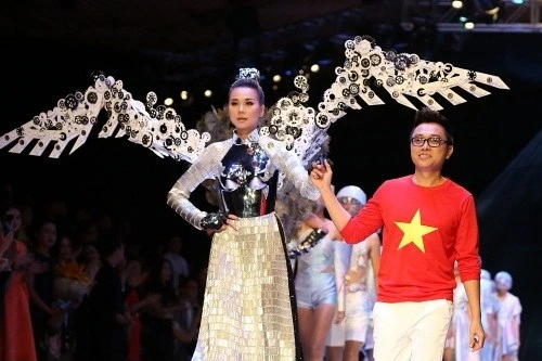 Tạp chí Mỹ vinh danh nhà thiết kế Nguyễn Công Trí 