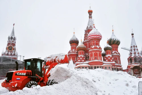 [ẢNH] "Tê cứng" trước cảnh tuyết trắng bao phủ Châu Âu trong 2018