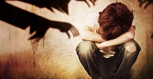 Nhật Bản bắt giữ 6 kẻ khiêu dâm trẻ em