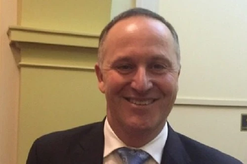 Thủ tướng New Zealand bị đuổi khỏi nghị trường vì mải tranh luận