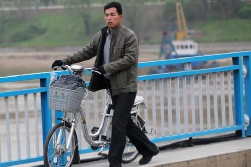 Xe đạp điện Trung Quốc đắt hàng ở Triều Tiên 