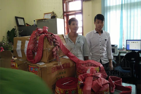 Lễ tân khách sạn buôn pháo từ Lào Cai về Hà Nội để kiếm lời