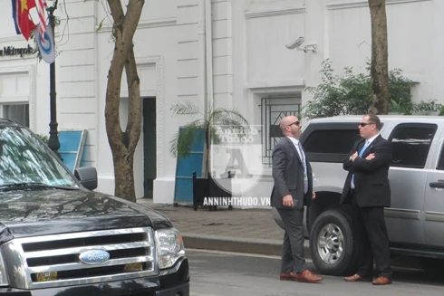 [ẢNH] Mật vụ và đặc nhiệm Mỹ thư thái vì an ninh tại Hà Nội "quá tốt"