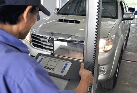 Phát hiện hàng loạt Lexus LX570, RX350 đeo biển số "đi mượn"